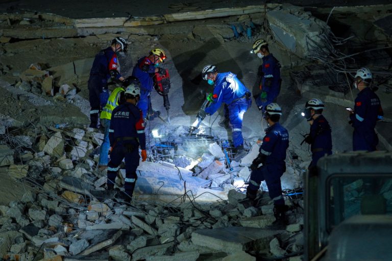 Μιανμάρ: Εκτοξεύτηκε ο αριθμός των επιβεβαιωμένων νεκρών, 2.719 μέχρι τώρα – «Θα ξεπεράσουν τις 3.000»