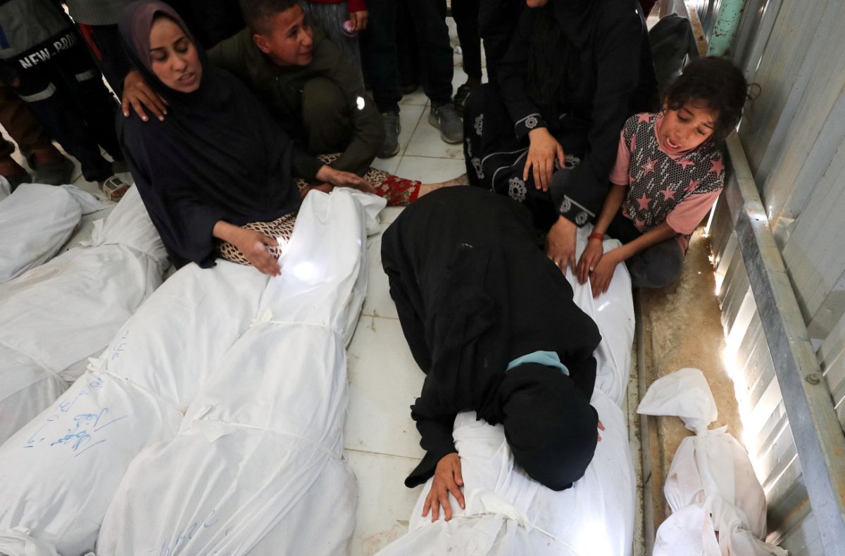 Γάζα: Τουλάχιστον 77 Παλαιστίνιοι νεκροί σε επιθέσεις του Ισραήλ – Βομβάρδισε κλινική του ΟΗΕ