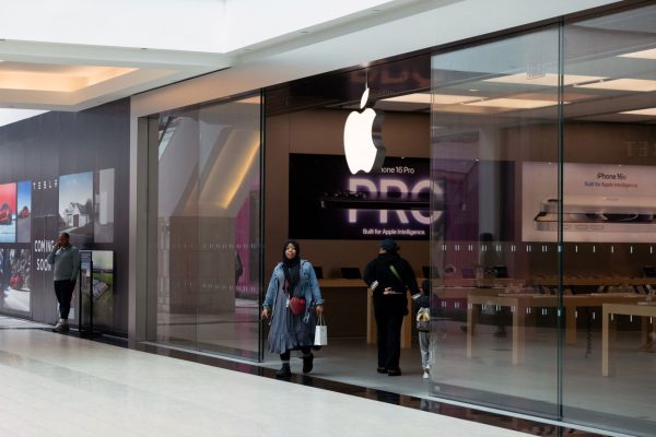 ΗΠΑ: Ποιες αμερικανικές εταιρείες αντιμετωπίζουν τα μεγαλύτερα προβλήματα από τους δασμούς του Τραμπ;