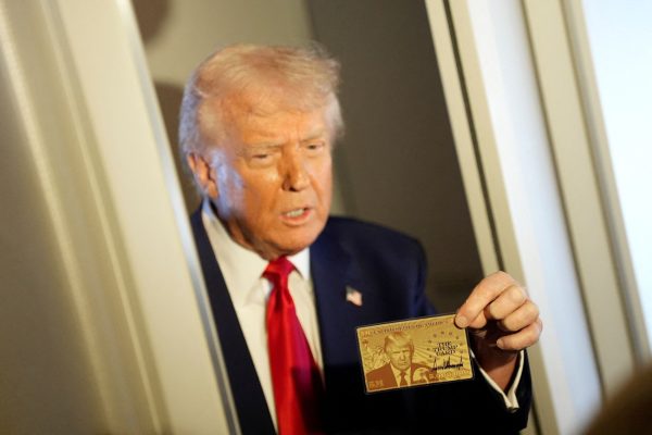 Ντόναλντ Τραμπ: Γιατί ξαναγράφει την οικονομική ιστορία των ΗΠΑ – Ο εφιάλτης της Μεγάλης Ύφεσης ξυπνά