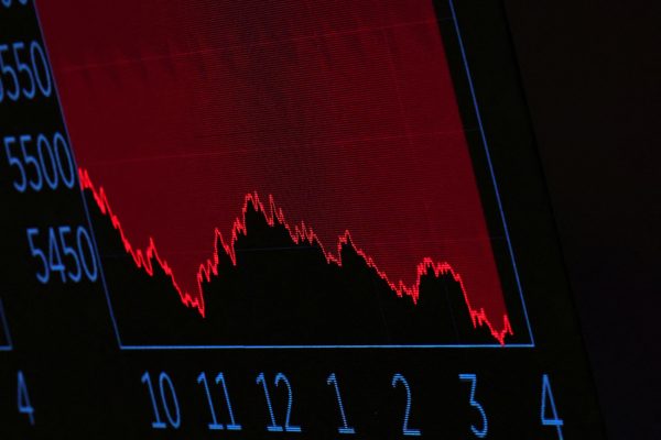 Δασμοί Τραμπ: Η μεγαλύτερη πτώση αμερικανικών μετοχών από την πανδημία του 2020