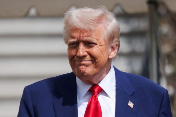 Δασμοί: Ευκολότερο να ξεκινήσεις έναν εμπορικό πόλεμο από το να τον σταματήσεις – Ανεπίδεκτος μαθήσεως ο Τραμπ