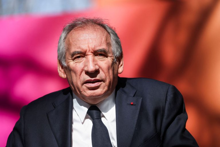 Νέος στόχος των Γάλλων Ακροδεξιών, να ρίξουν την κυβέρνηση Μπαϊρού