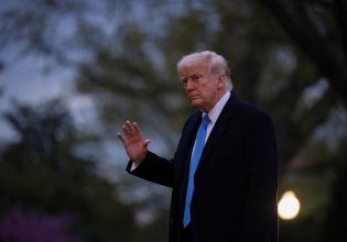 Τραμπ: «Μη γίνεστε PANICAN» – Τελεσίγραφο στην Κίνα για επιπρόσθετους δασμούς 50%