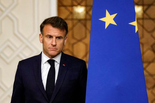 Μακρόν: Αντίθετος με τον εκτοπισμό των Παλαιστινίων από τη Γάζα – Απορρίπτει κάθε μελλοντικό ρόλο της Χαμάς