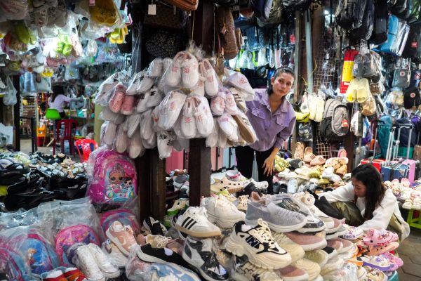 Θα αλλάξει ο εμπορικός πόλεμος τον τόπο που φτιάχνονται τα παπούτσια σου; – Το επόμενο «εργοστάσιο του κόσμου»