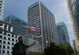 Κίνα: Ενορχηστρώνει την υποτίμηση του γιουάν