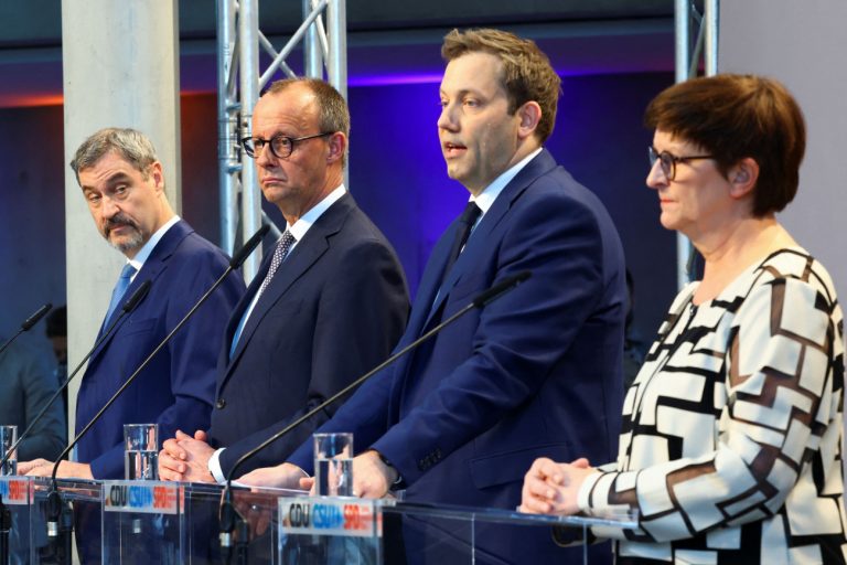 Γερμανία: «Λευκός καπνός» – Τα βρήκαν για τον σχηματισμό κυβέρνησης Χριστιανοδημοκράτες και Σοσιαλδημοκράτες