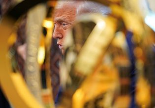 Τραμπ: Γιατί οπισθοχώρησε – Πανικός ή στρατηγική;