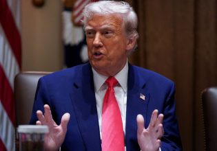 Τραμπ: Παραδέχεται ότι θα υπάρχει «μεταβατικό κόστος» λόγω δασμών, αλλά «όλα θα είναι όμορφα» στο τέλος