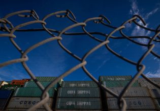 Κίνα: Απαντά στις ΗΠΑ και αυξάνει τους δασμούς στο 125% στα αμερικανικά προϊόντα