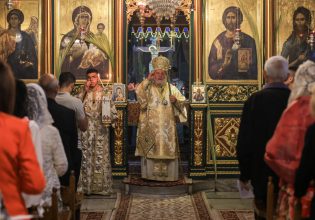 Γάζα: Χριστιανοί τίμησαν την Κυριακή των Βαΐων λίγες ώρες μετά από ισραηλινή αεροπορική επίθεση σε νοσοκομείο