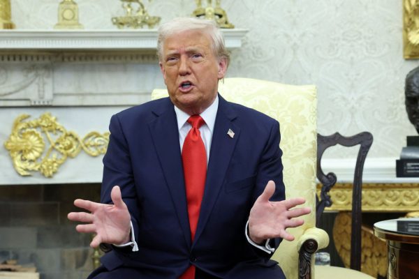 Τραμπ: Νέες απειλές – «Θα λύσω το πρόβλημα του Ιράν – Είναι σχεδόν εύκολο»