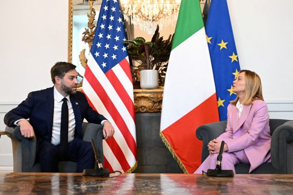 Αισιόδοξος για τον τερματισμό του πολέμου Ρωσίας – Ουκρανίας ο Τζέι Ντι Βανς