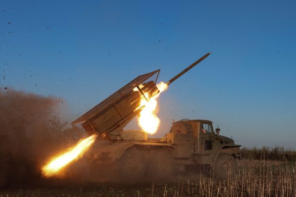 Ουκρανία: «Μολυσμένες» από πολυετείς αποτυχίες οι απόπειρες για εκεχειρία