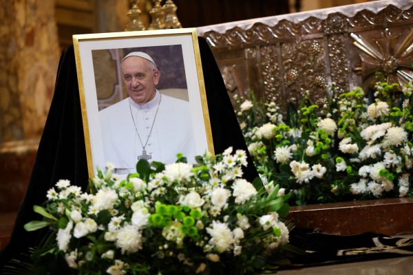 Πάπας Φραγκίσκος: Οι καμπάνες της Παναγίας των Παρισίων χτύπησαν 88 φορές για να τον τιμήσουν