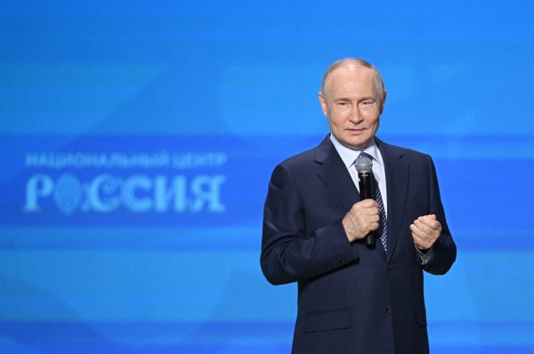 Ρωσία: «Θα αναλύσει» την πρόταση Ζελένσκι για διακοπή των επιθέσεων σε πολιτικούς στόχους για 30 μέρες