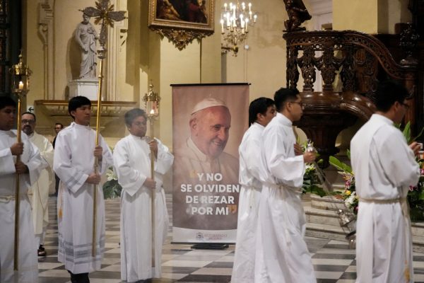 Πάπας Φραγκίσκος: Την Τετάρτη το λαϊκό προσκύνημα – Η διαθήκη και η επόμενη μέρα