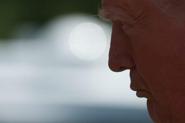 100 μέρες Τραμπ: «Ελεύθερη πτώση» στα ανθρώπινα δικαιώματα παγκοσμίως, προειδοποιεί η Διεθνής Αμνηστία