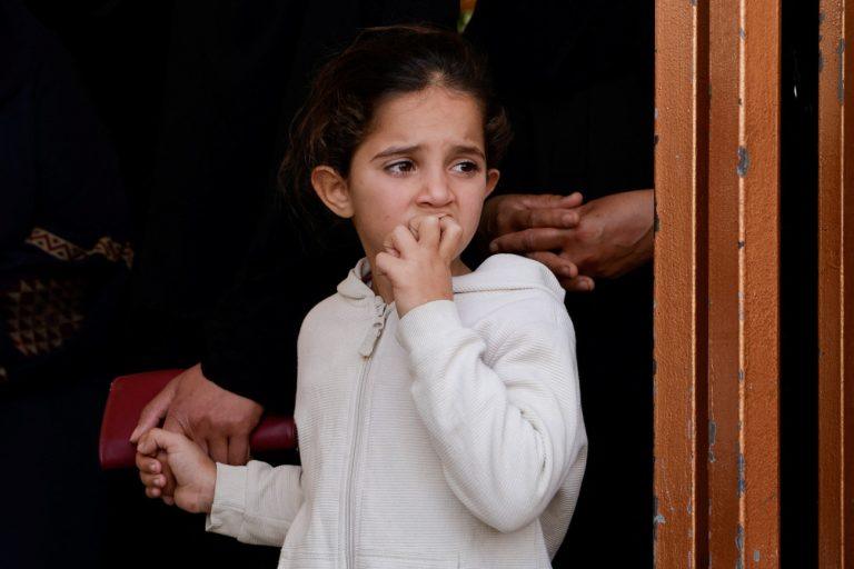 Γάζα: Είναι σαν σεισμός – Ανελέητοι βομβαρδισμοί σε κτίρια κατοικιών