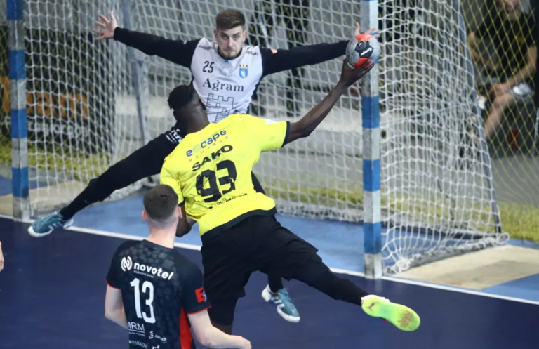AEK – Ίζβιντατς 37-28: Βήμα πρόκρισης στον τελικό για την Ένωση