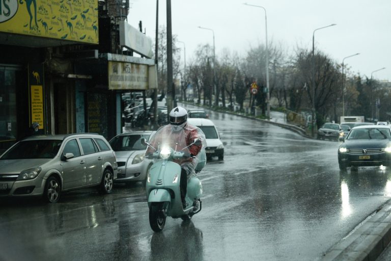 Καιρός: Έρχονται ισχυρές καταιγίδες τις επόμενες ώρες – Οι επικίνδυνες περιοχές