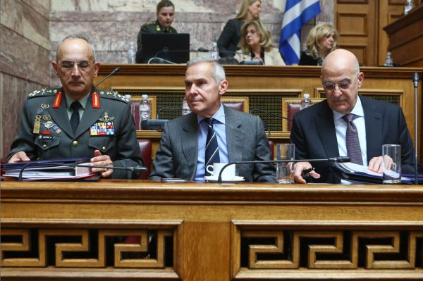 ΠΑΣΟΚ: Δεν θα δώσουμε λευκή επιταγή για εξοπλιστικά δεκάδων δισεκατομμυρίων μέσα από συνοπτικές διαδικασίες