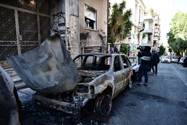 Χρυσοχοΐδης: Απαγορεύει τις συναυλίες στα Εξάρχεια – Για πρακτικές σκοτεινών περιόδων της ιστορίας, μιλάει ο ΣΥΡΙΖΑ