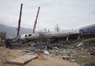 Τέμπη: «Εγώ έστειλα το τρένο δίχως να πω τίποτα» – Νέα ηχητικά ντοκουμέντα πριν και μετά την τραγωδία