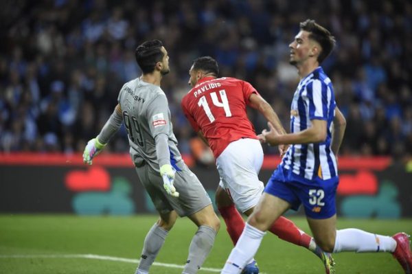 Πόρτο – Μπενφίκα 1-4: Μυθική εμφάνιση από τον Παυλίδη με χατ τρικ (vids)