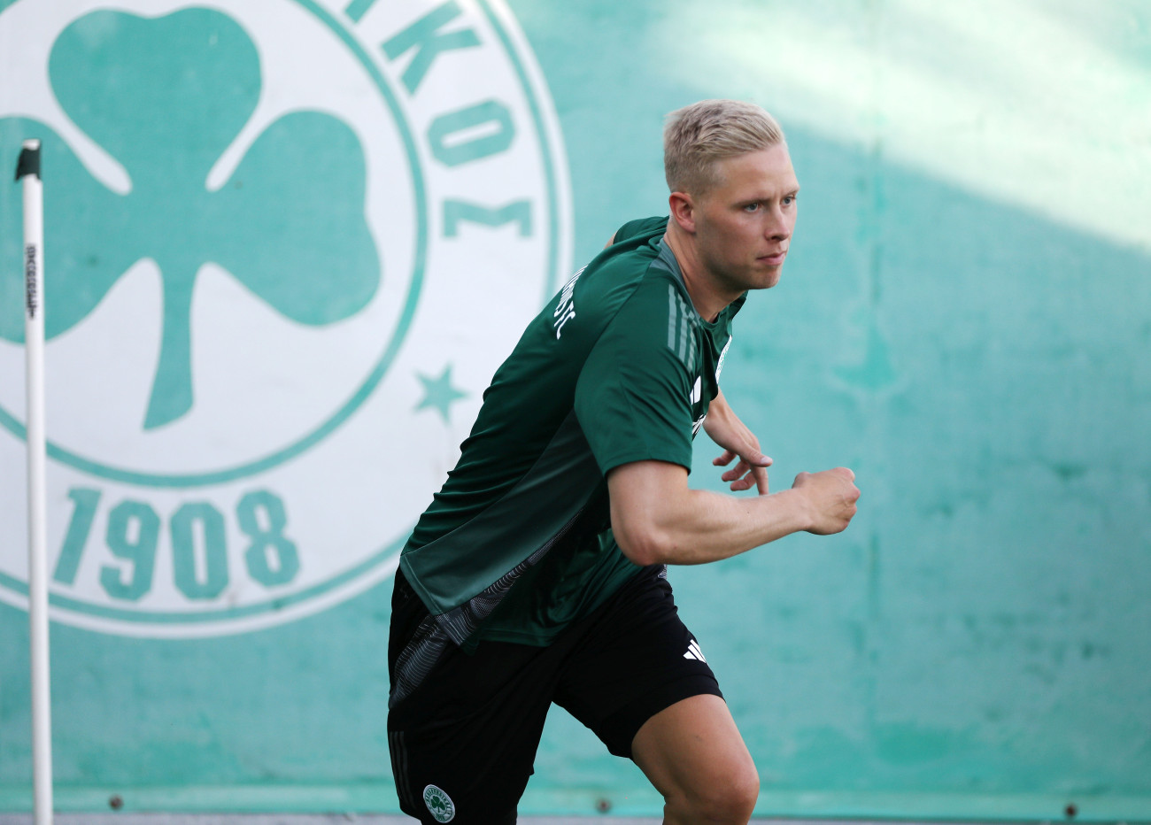 Χόρντουρ Μάγκνουσον: Η προσέγγιση για ανανέωση και η εισήγηση του Βιτόρια