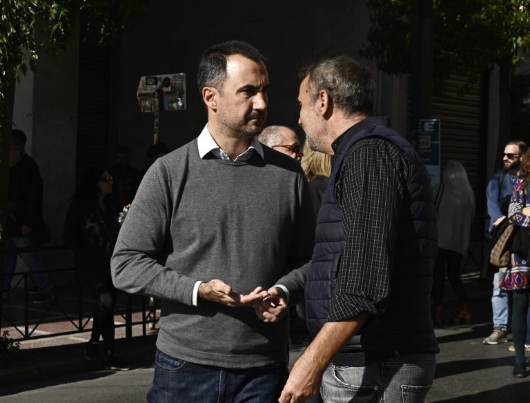 Χαρίτσης για απεργία: Είμαστε παρόντες, είμαστε στον δρόμο δίπλα στους εργαζόμενους