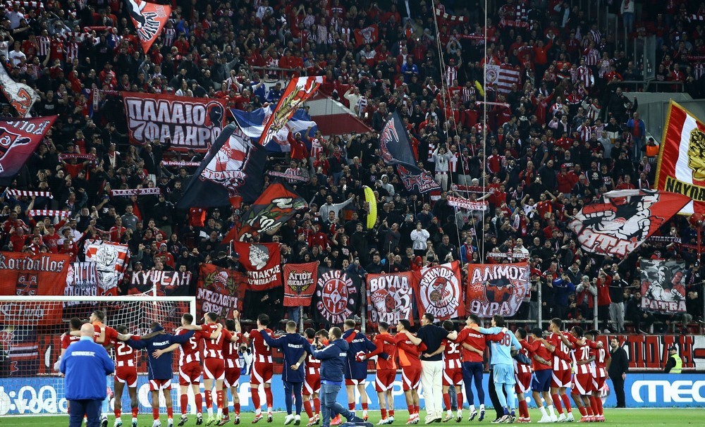 Κυκλοφορούν και εξαφανίζονται τα εισιτήρια για το Ολυμπιακός – ΑΕΚ