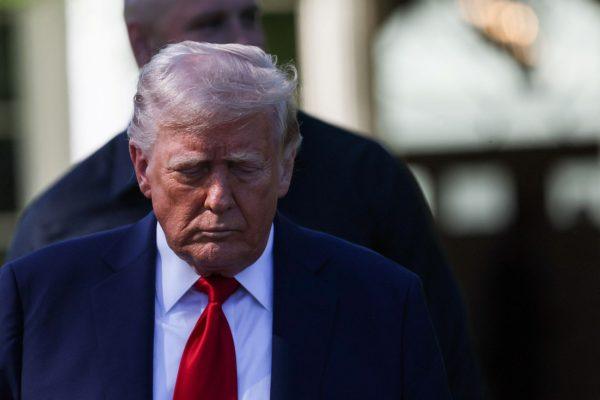 Σχεδόν έξι στους δέκα Αμερικανούς ντρέπονται για τον Τραμπ – Το ένα τέταρτο των ψηφοφόρων του έχει μετανιώσει