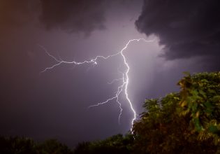 Χαλκιδική: Διακόπηκε η κυκλοφορία λόγω της βροχόπτωσης – Πού εντοπίζονται προβλήματα