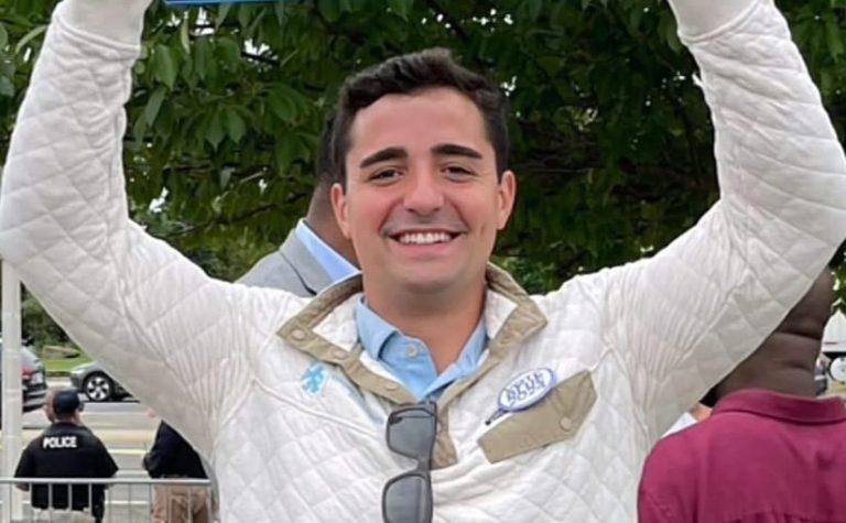 ΗΠΑ: Αγνοείται 29χρονος ομογενής από το Λονγκ Άιλαντ –  Βρήκαν το αυτοκίνητο και τα ρούχα του στην παραλία