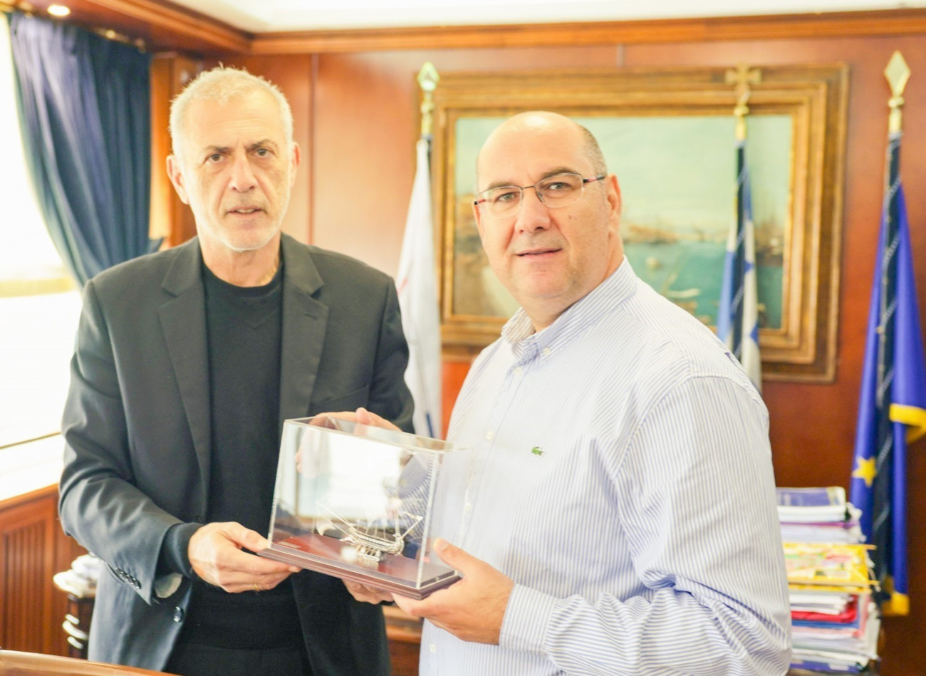 Συνάντηση Δημάρχου Πειραιά Γιάννη Μώραλη με τον Δήμαρχο Λάρνακας Ανδρέα Βύρα