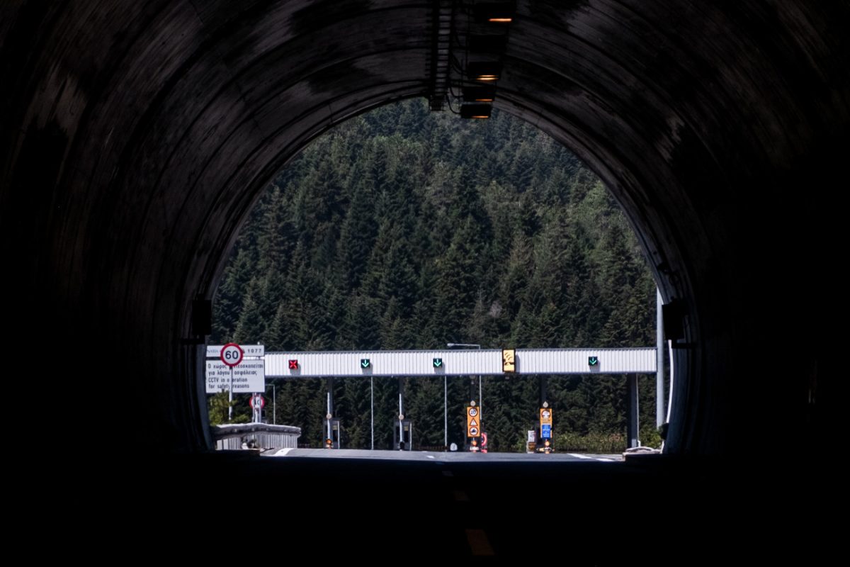 Εγνατία Οδός: Τροχαίο στη σήραγγα Δρίσκου – Δύο τραυματίες