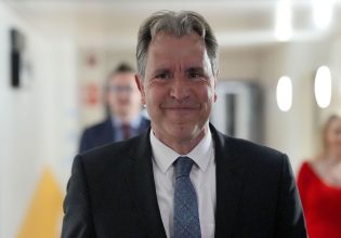 Συνελήφθη βουλευτής μετά από καταγγελίες για βιασμό και σεξουαλική κακοποίηση παιδιών