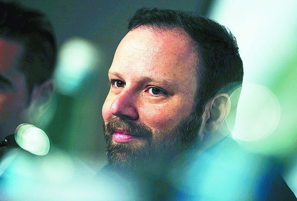 ΠΑΣΟΚ: Ανεπίτρεπτες διαρροές του ΚΑΣ για την ταινία Λάνθιμου και παραβίαση δικαιωμάτων πνευματικής ιδιοκτησίας