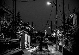 Καιρός: Στα λευκά η βόρεια Ελλάδα – Πού χιονίζει