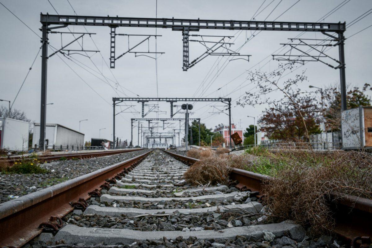 Χαρίτσης: Ομολογία ενοχής το σημερινό υπουργικό συμβούλιο – Απαιτούμε ενιαίο δημόσιο σιδηρόδρομο