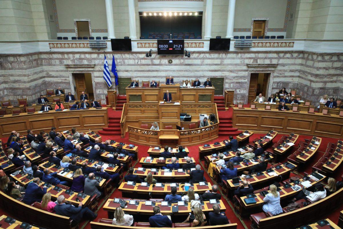 Ο Κασσελάκης καλεί την αντιπολίτευση σε πρωτοβουλία για τις «αδιαφανείς πρακτικές στη χρηματοδότηση των κομμάτων»