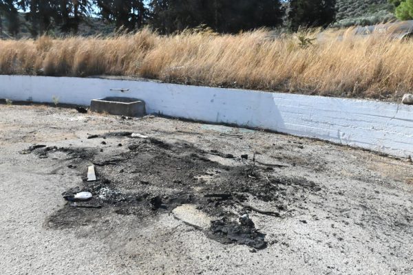 Διασωληνωμένοι δύο 19χρονοι στη Λάρισα – Επέβαιναν σε όχημα που έπιασε φωτιά εν κινήσει