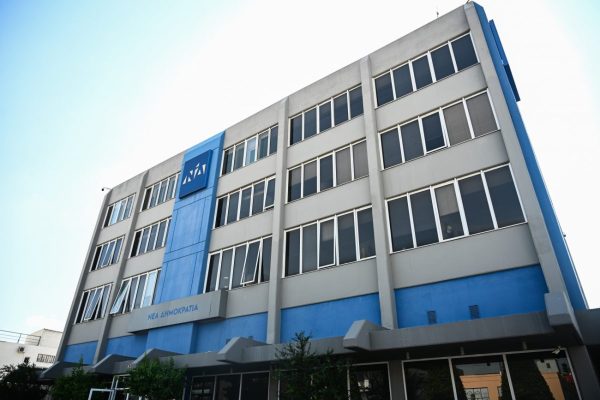 Νέα θεσμική εκτροπή της ΝΔ – Αποκαλύφθηκε ο μηχανισμός με όχημα την Blue Skies των Βαρβιτσιώτη και Ολύμπιου σε απευθείας σύνδεση με Μαξίμου για προπαγάνδα και δολοφονία χαρακτήρα αντιπάλων