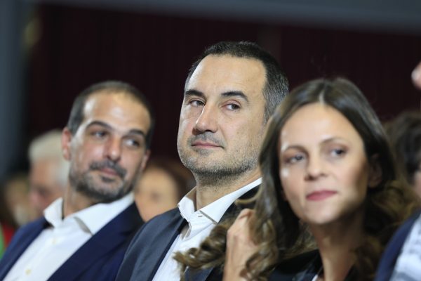 Ο Χαρίτσης λέει ναι στις συνεργασίες, όχι από τον Σακελλαρίδη – Στα δυο η Νέα Αριστερά για συνεννόηση με ΣΥΡΙΖΑ