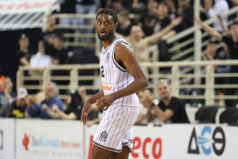 Χέντερσον: «Είμαστε σίγουροι ότι μπορούμε να πάρουμε το τρόπαιο»