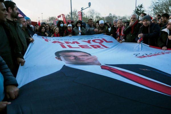 Τουρκία: Νέο κύμα συλλήψεων στην Κωνσταντινούπολη για την υπόθεση Ιμάμογλου