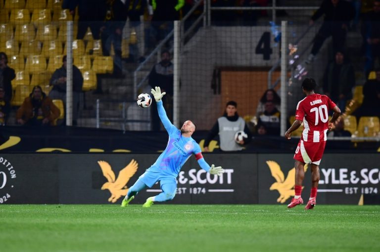 Εντυπωσιακή επέμβαση του Πασχαλάκη σε τετ-α-τετ με τον Πιερό (vid)