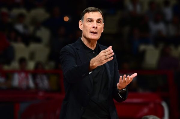 Μπαρτζώκας: «Σκοράραμε με όλους τους τρόπους, σημαντικό να βρει ρυθμό ο Φαλ»